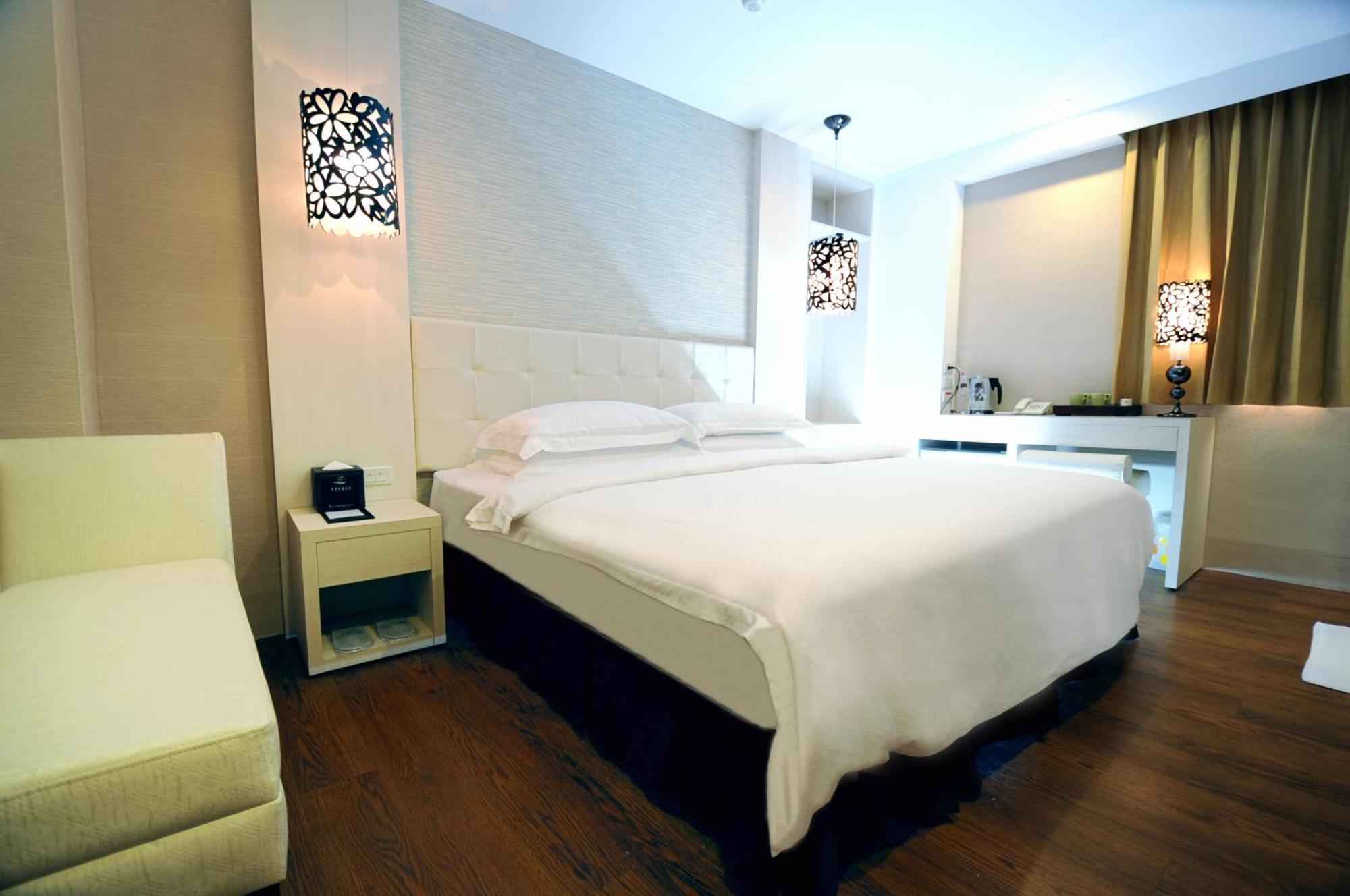 The Riverside Hotel Heng-ch'un Esterno foto